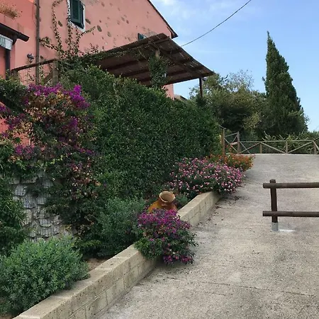 Casale Santa Lucia Country house *